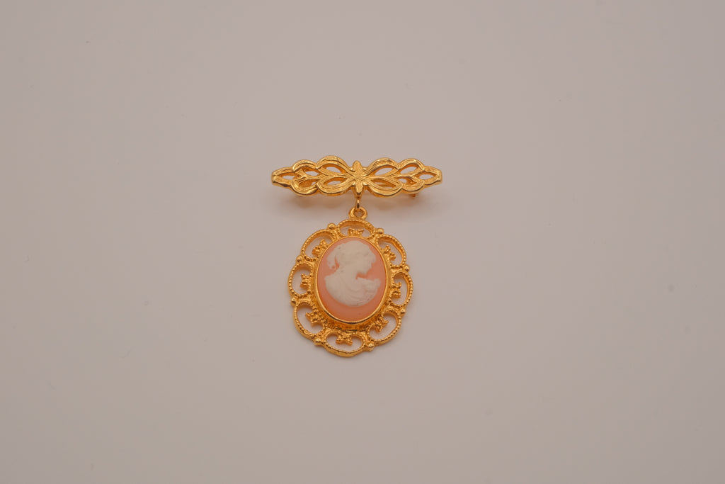 Vintage Cameo dangle brooch&nbsp;
