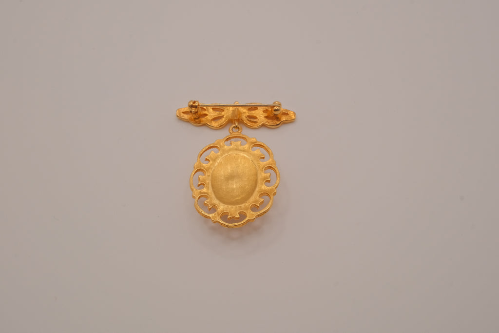 Vintage Cameo dangle brooch&nbsp;