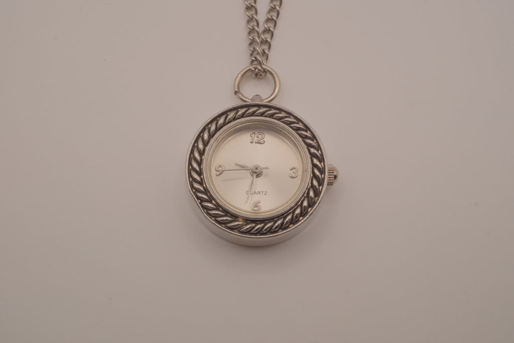 Round quartz pendant watch necklace