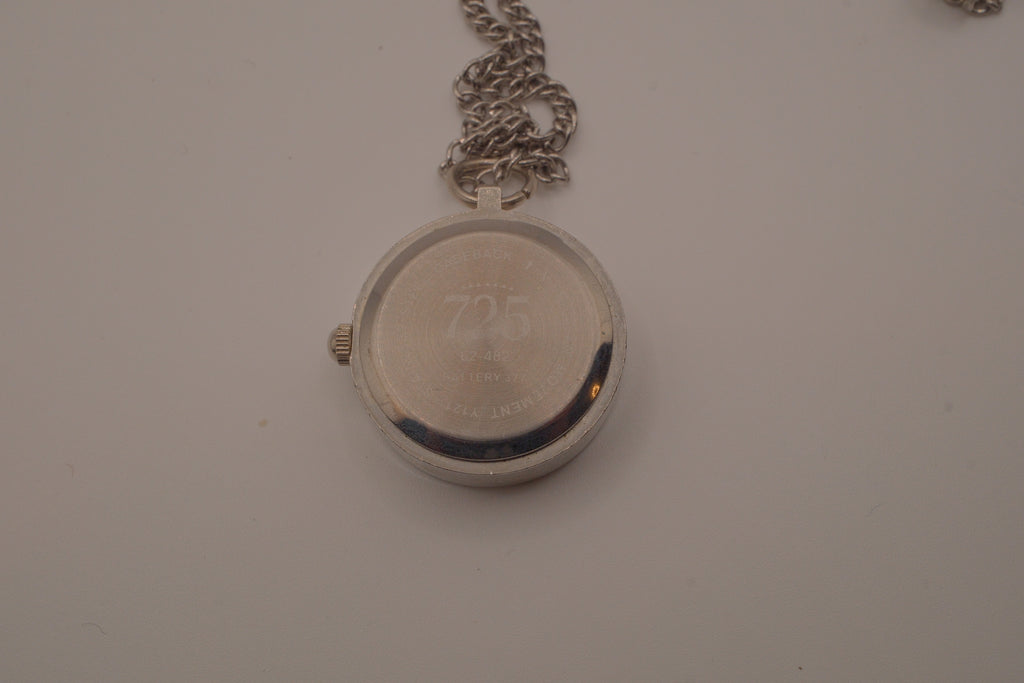 Round quartz pendant watch necklace