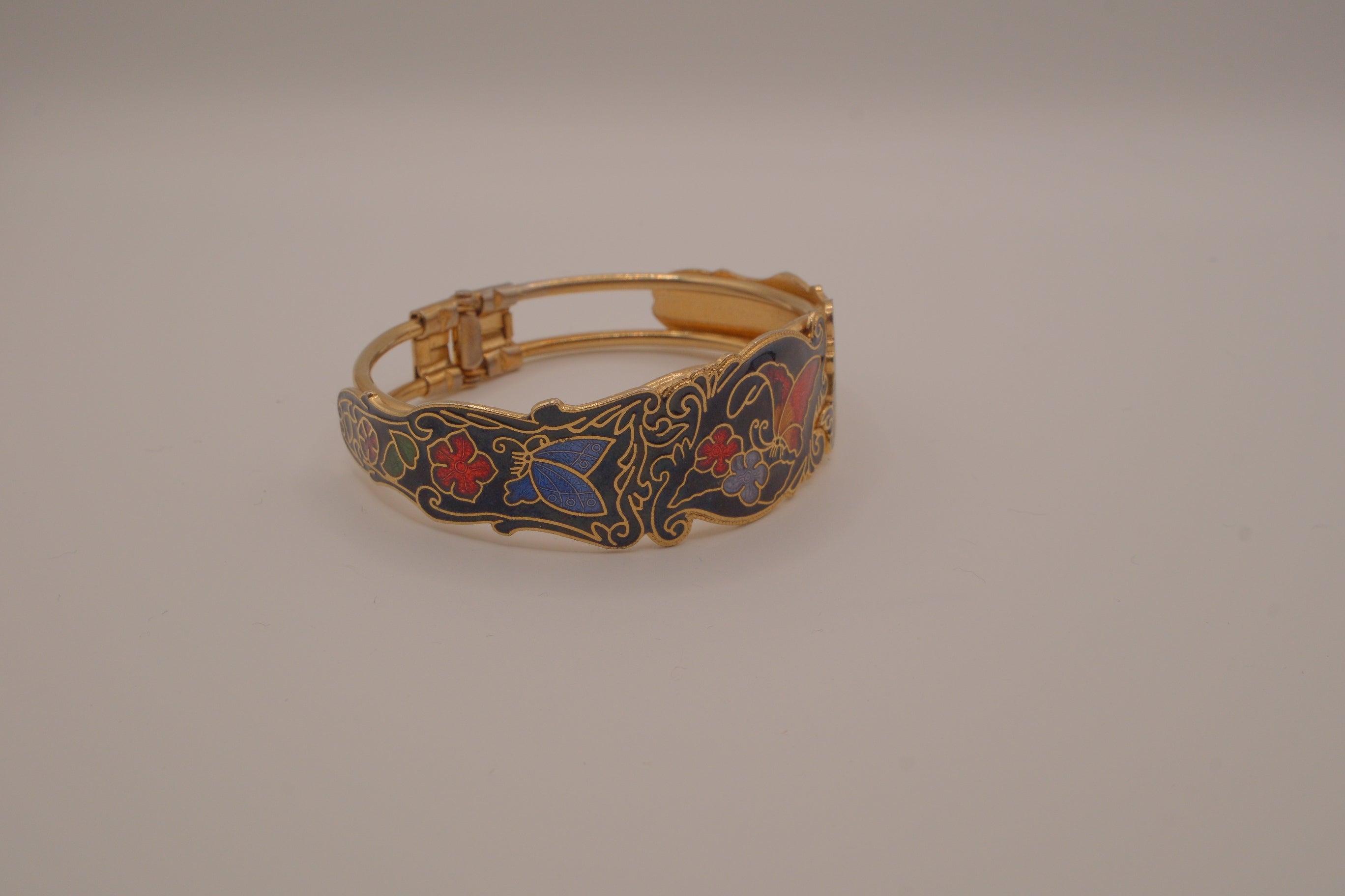 Vintage cloisonné butterfly and floral hinge cuff bracelet&nbsp;