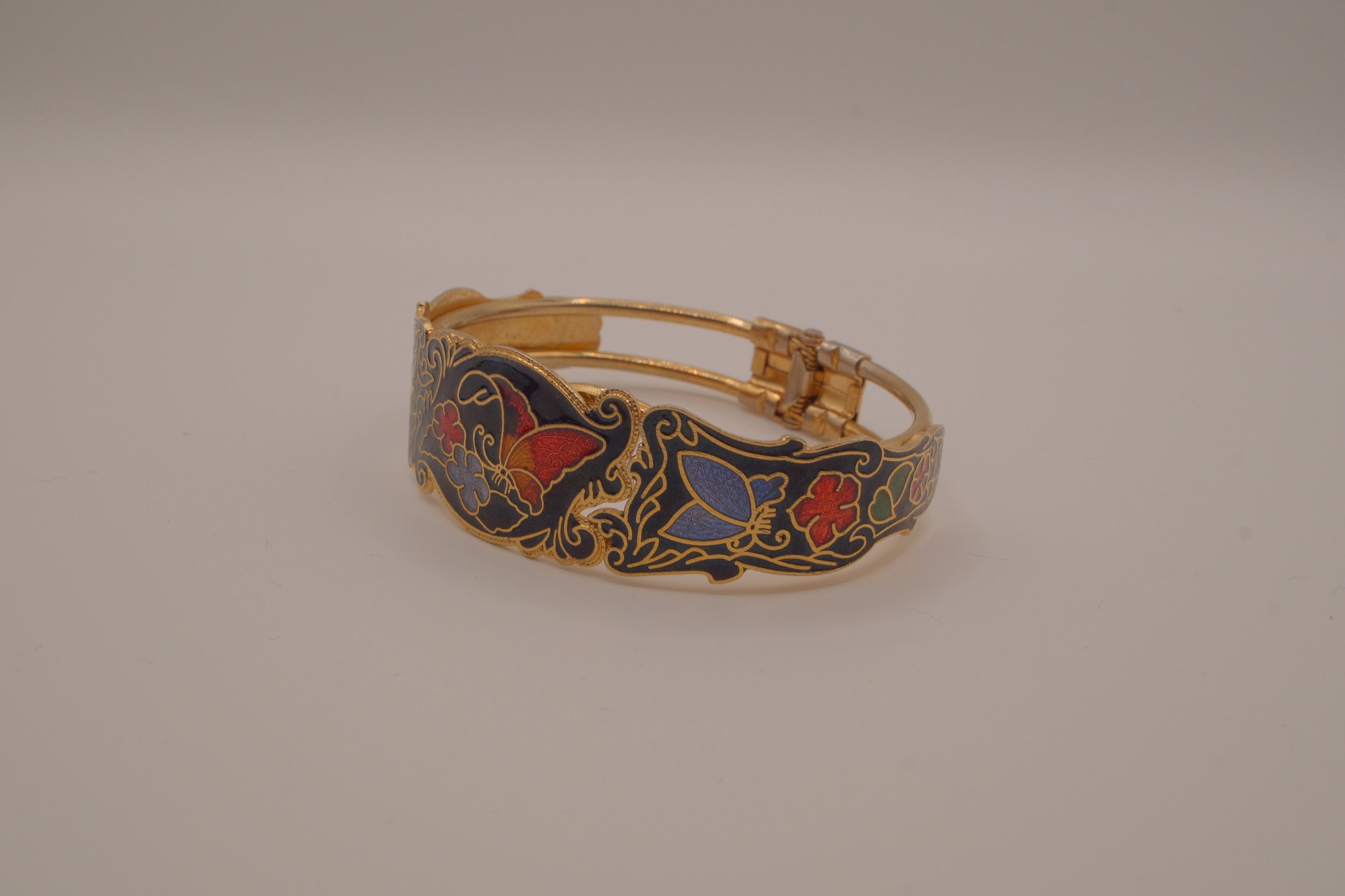 Vintage cloisonné butterfly and floral hinge cuff bracelet&nbsp;