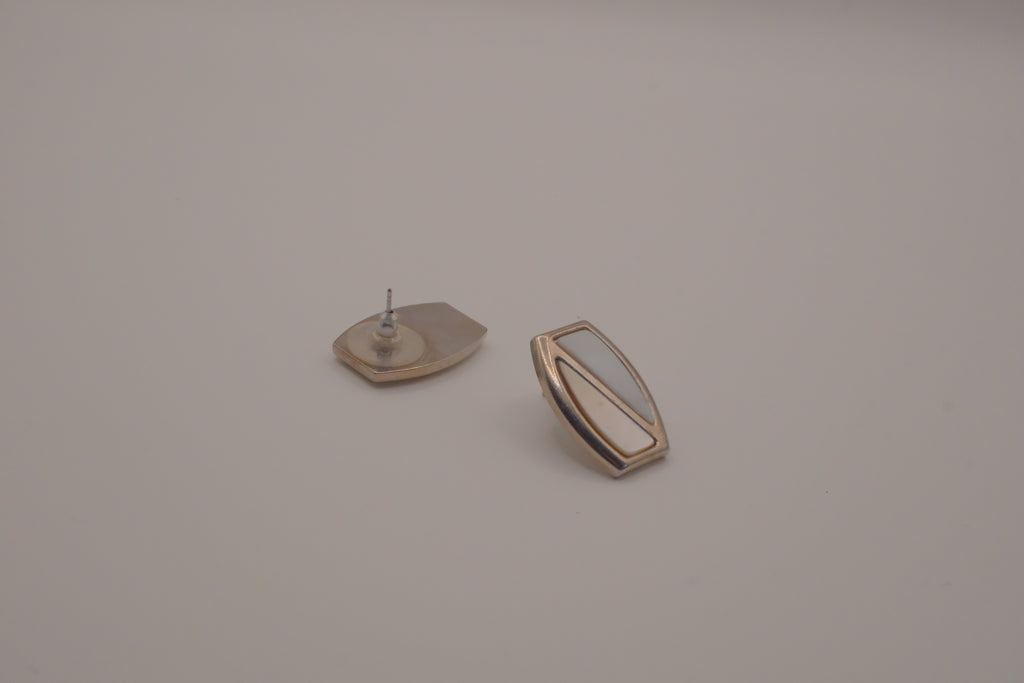 Modernist mother of pearl geometric earrings&nbsp;