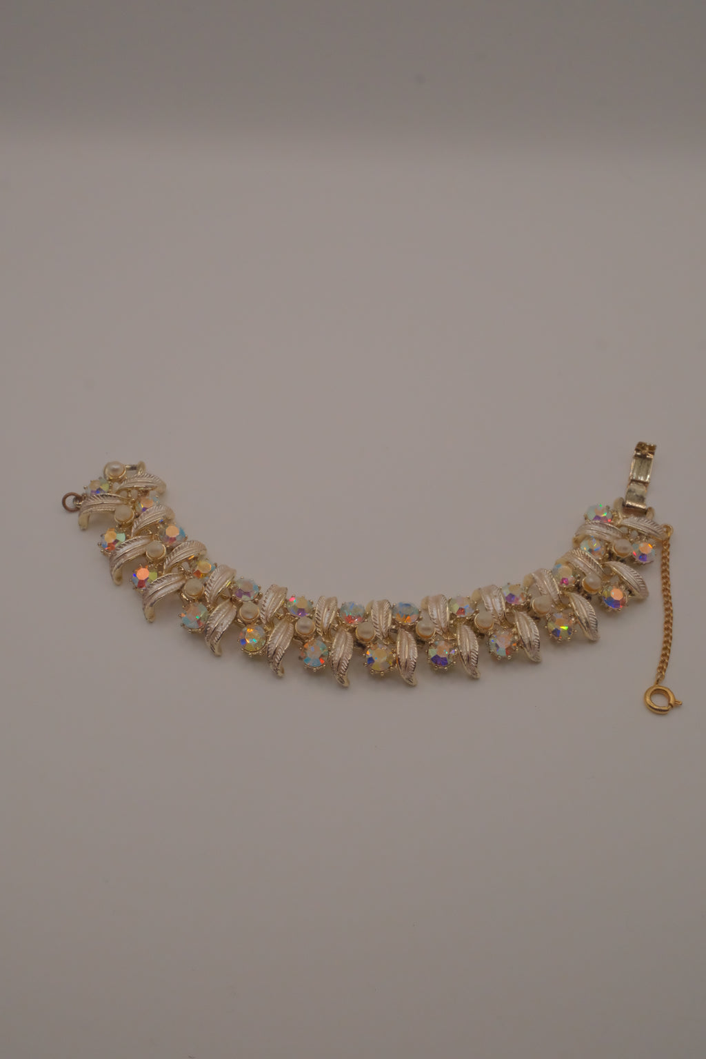 Vintage 1950s rhinestone and faux pearl leaf bracelet