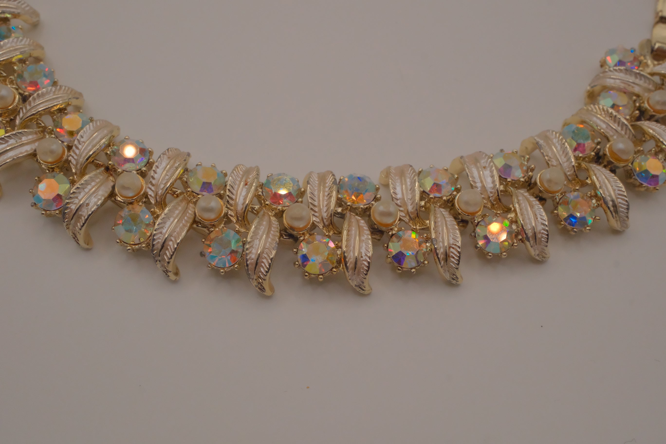 Vintage 1950s rhinestone and faux pearl leaf bracelet