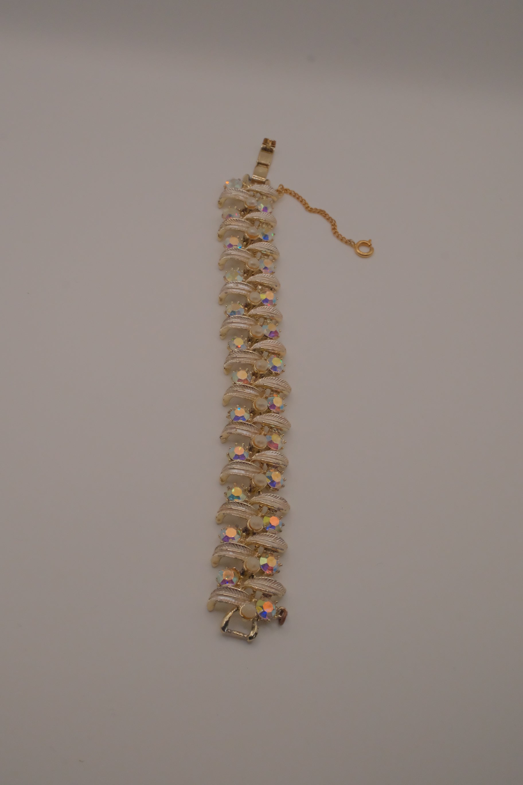 Vintage 1950s rhinestone and faux pearl leaf bracelet