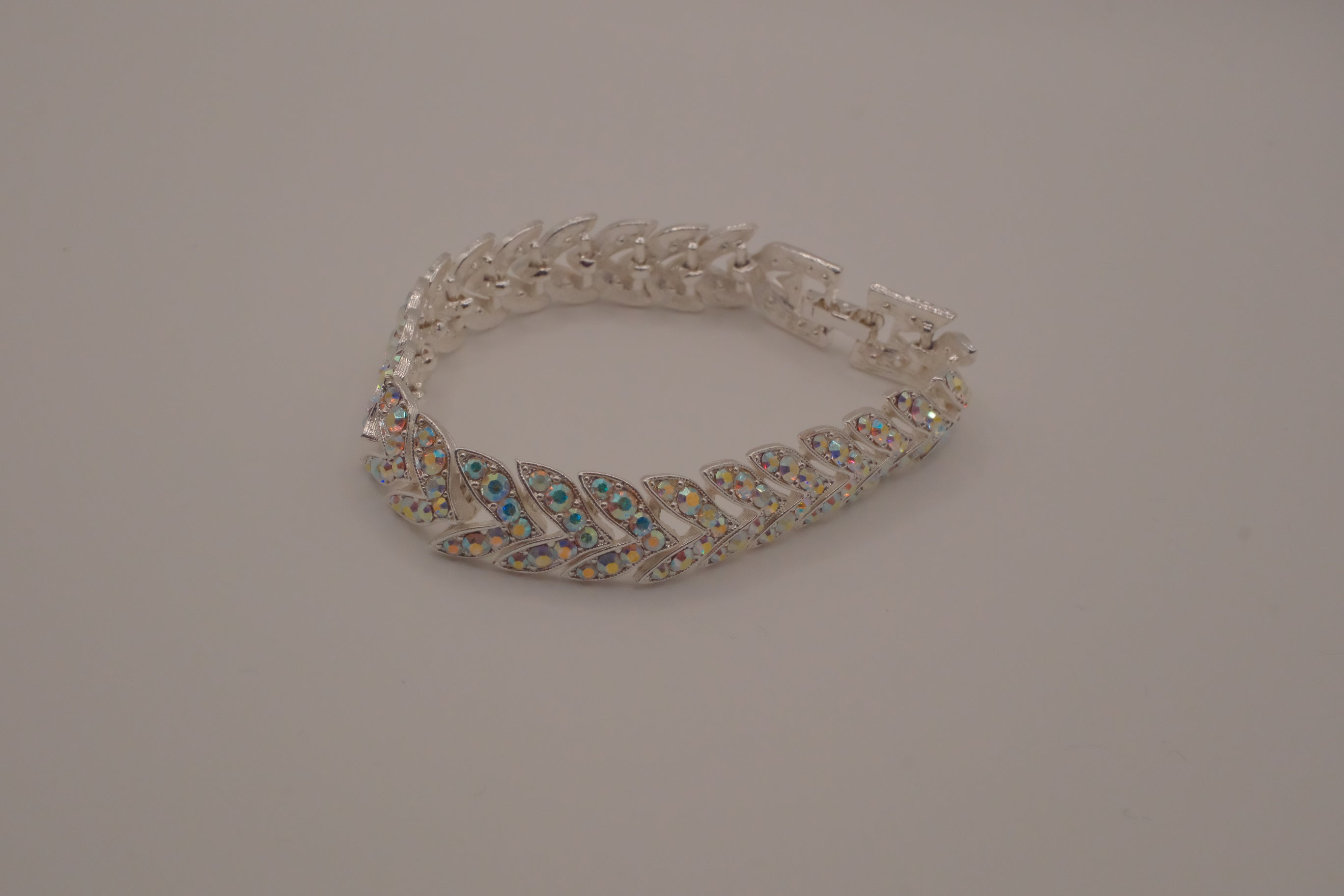 Vintage interlocking leaf-link &nbsp;bracelet