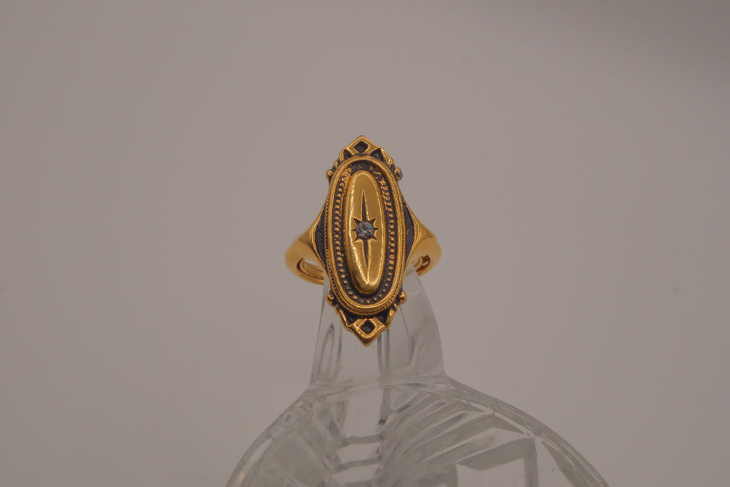 Vintage 1976 Avon "Kensington" Ring