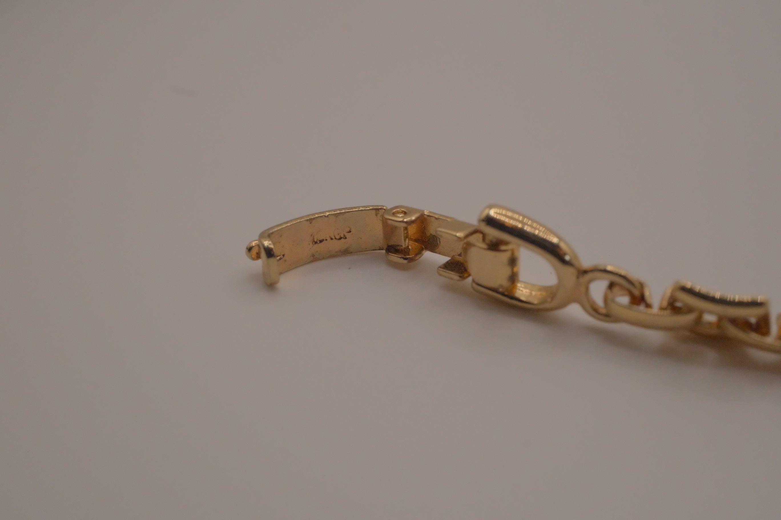 Vintage marquise-cut green stones bracelet