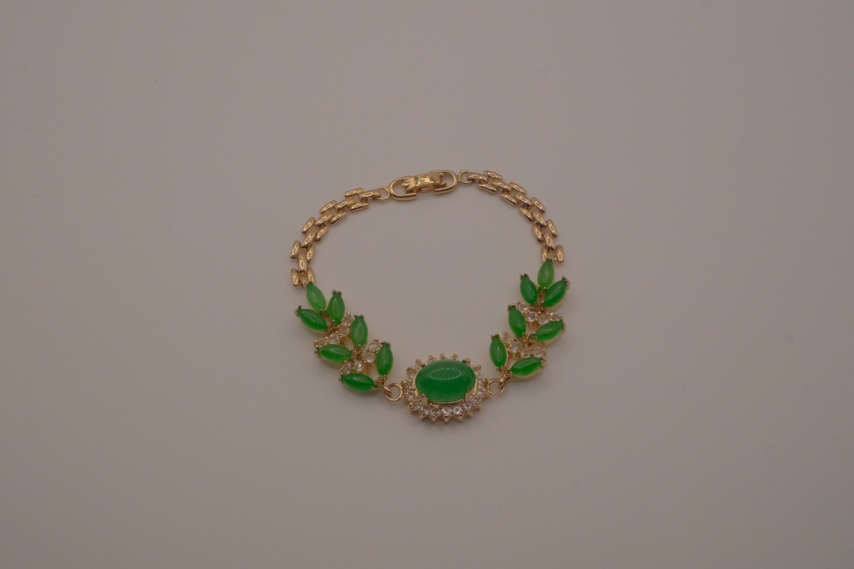Vintage marquise-cut green stones bracelet
