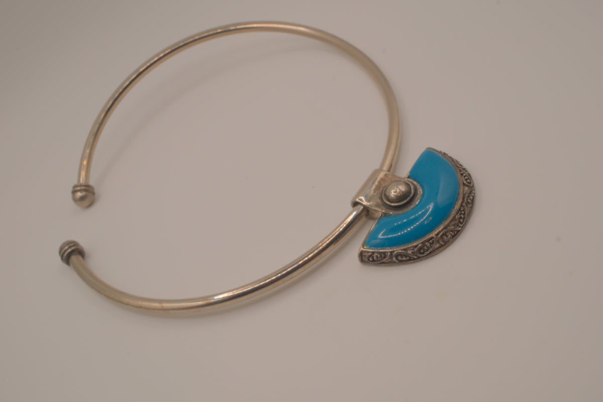 Vintage silver tone torque collar necklace
