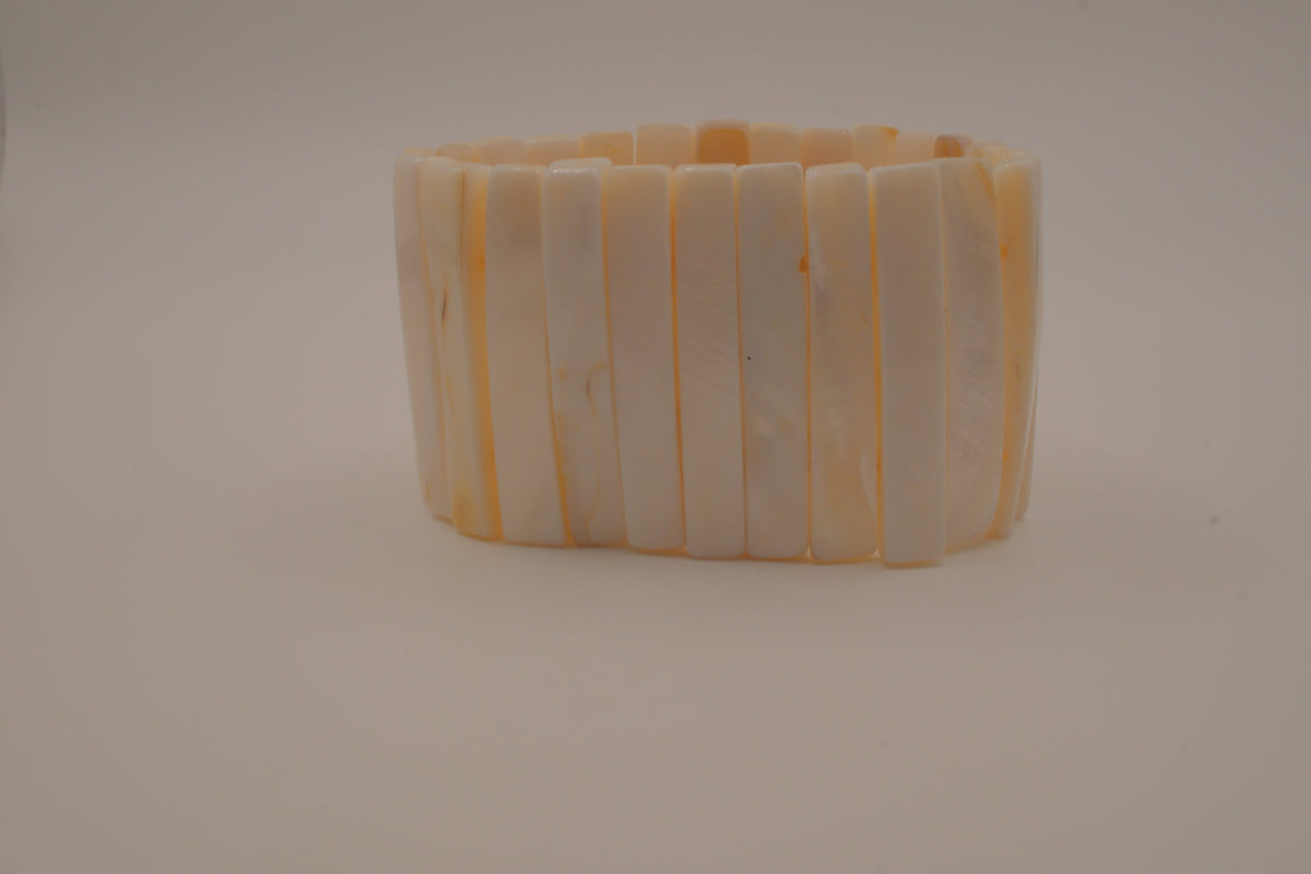 Mother-of-pearl panel stretch bracelet