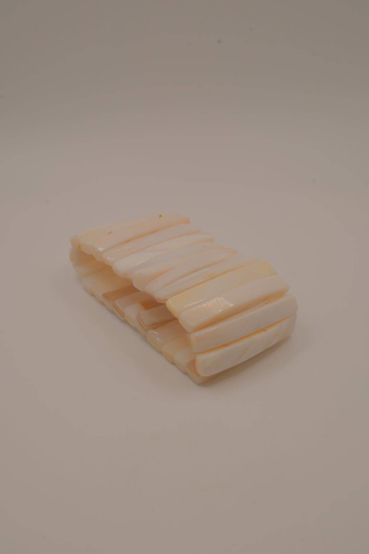 Mother-of-pearl panel stretch bracelet