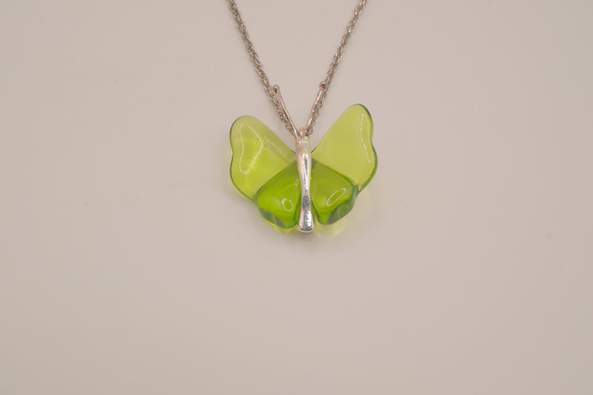 Vintage Avon Green flights of fancy butterfly necklace