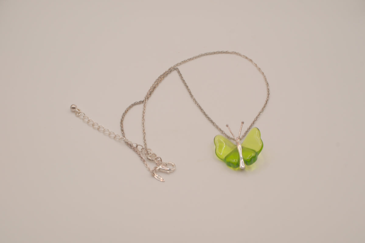 Vintage Avon Green flights of fancy butterfly necklace