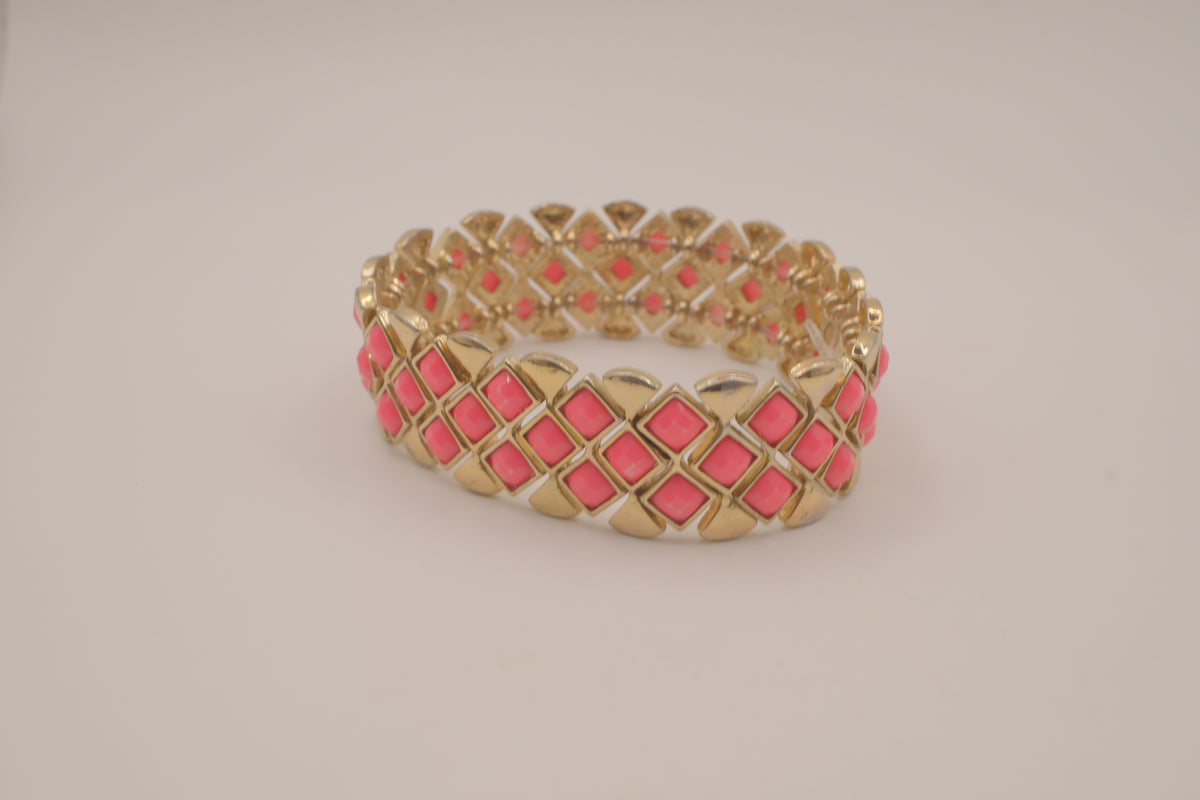 Vintage trellis pattern stretch bracelet