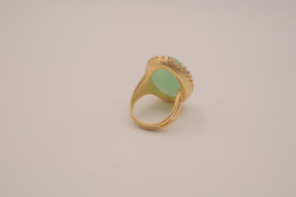 Vintage gold tone Jade cocktail ring