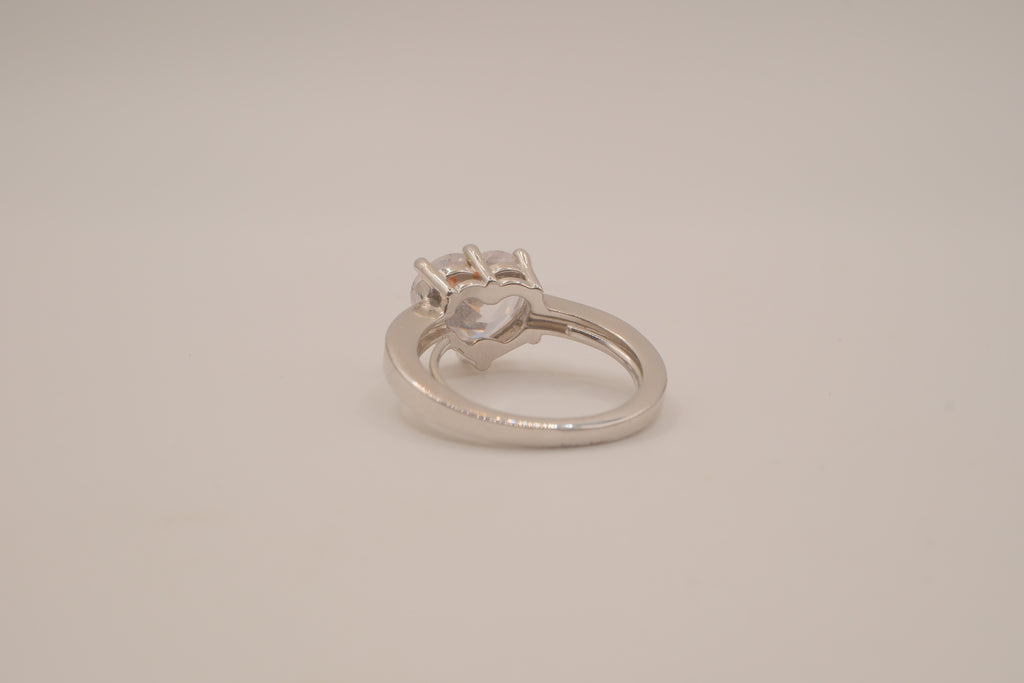 Heart-shaped solitaire engagement ring
