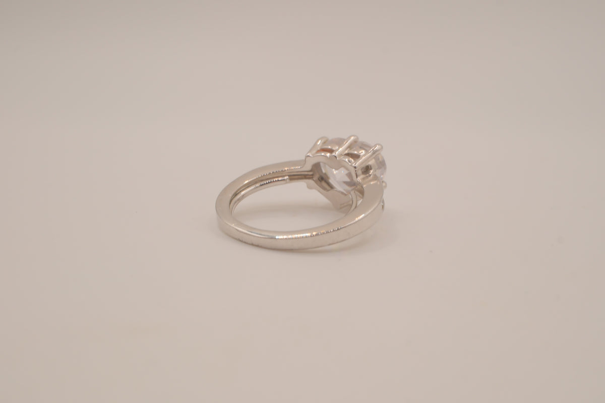 Heart-shaped solitaire engagement ring