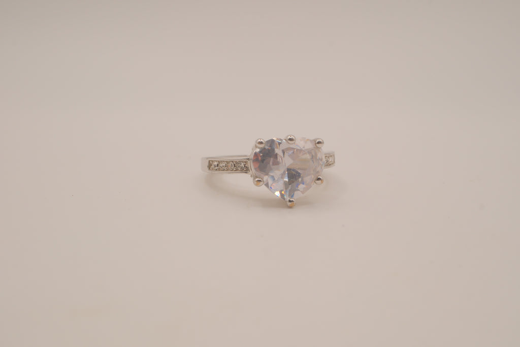 Heart-shaped solitaire engagement ring