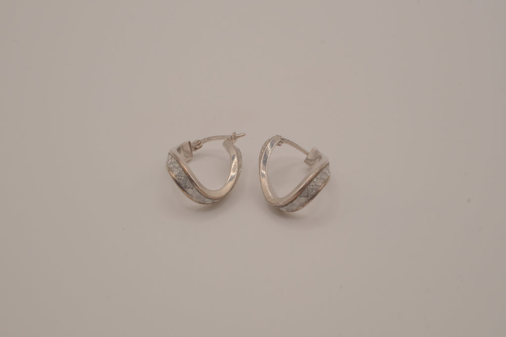 Sterling silver twist swirl glitter hoop earrings