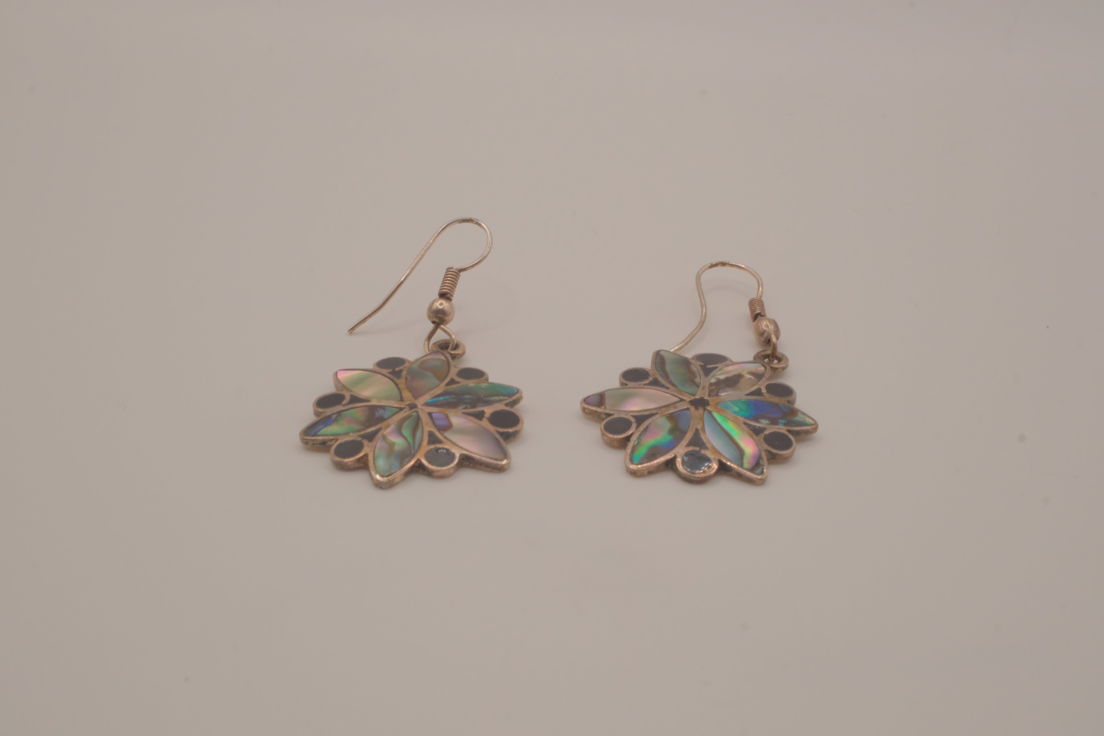 Vintage alpaca silver flower dangle earrings inlaid with abalone shell