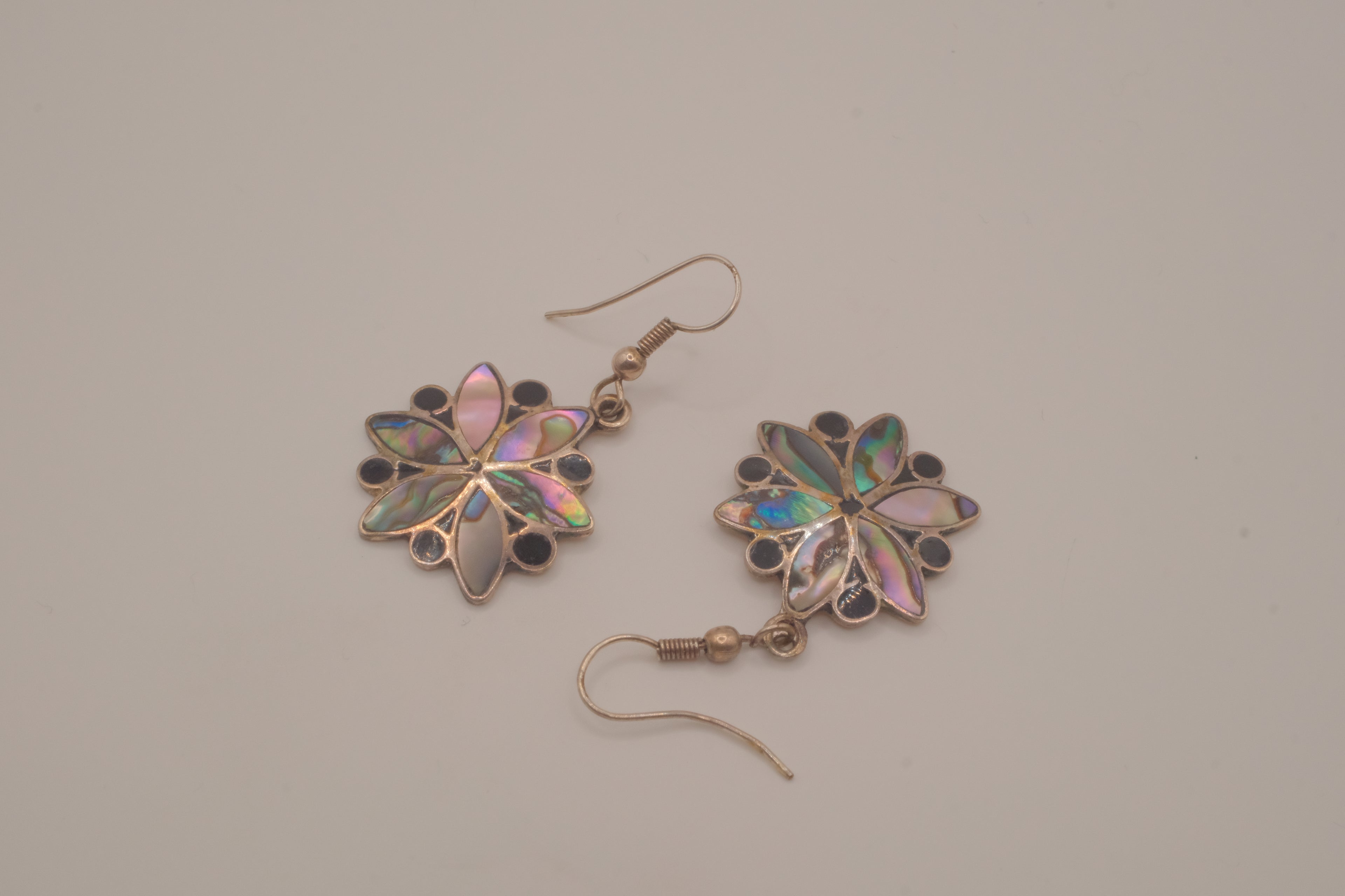 Vintage alpaca silver flower dangle earrings inlaid with abalone shell