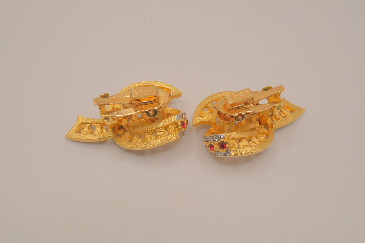 Vintage mixed tone ribbon-scroll style clip earrings