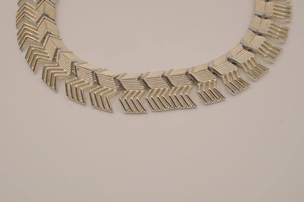 Vintage mid-century silver-tone chevron collar necklace