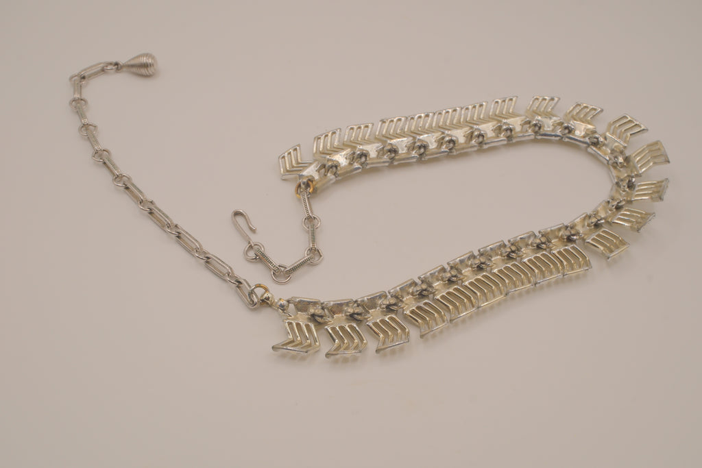 Vintage mid-century silver-tone chevron collar necklace