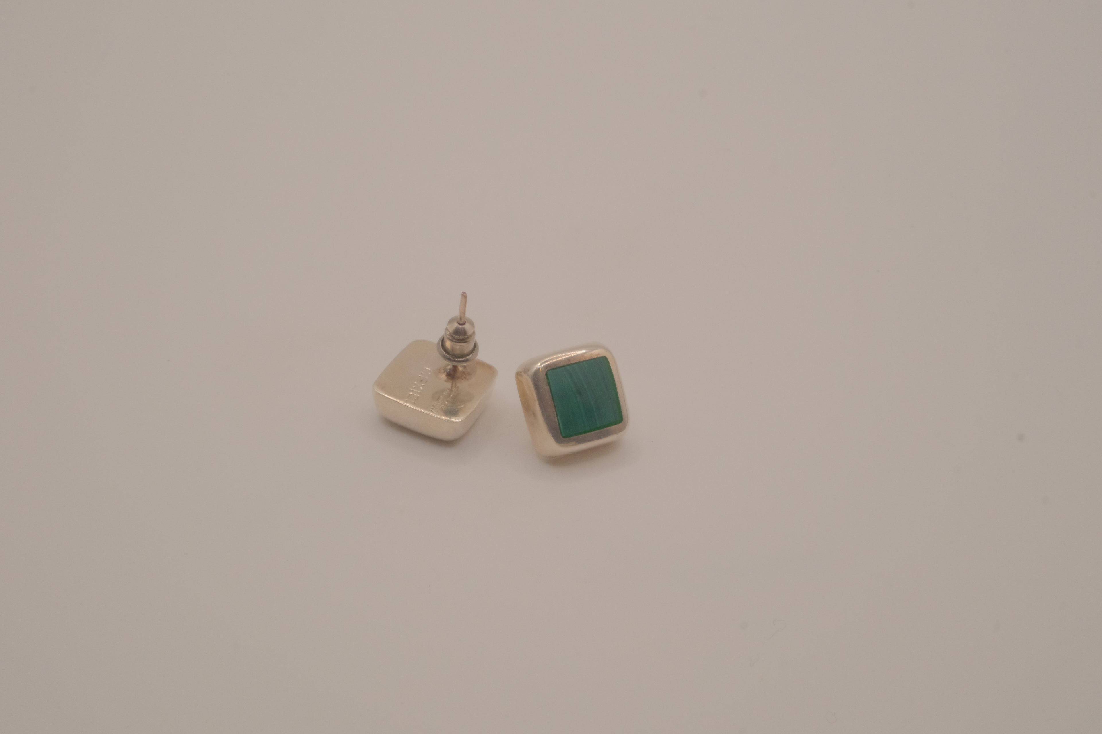 Sterling silver green malachite stud earring&nbsp;