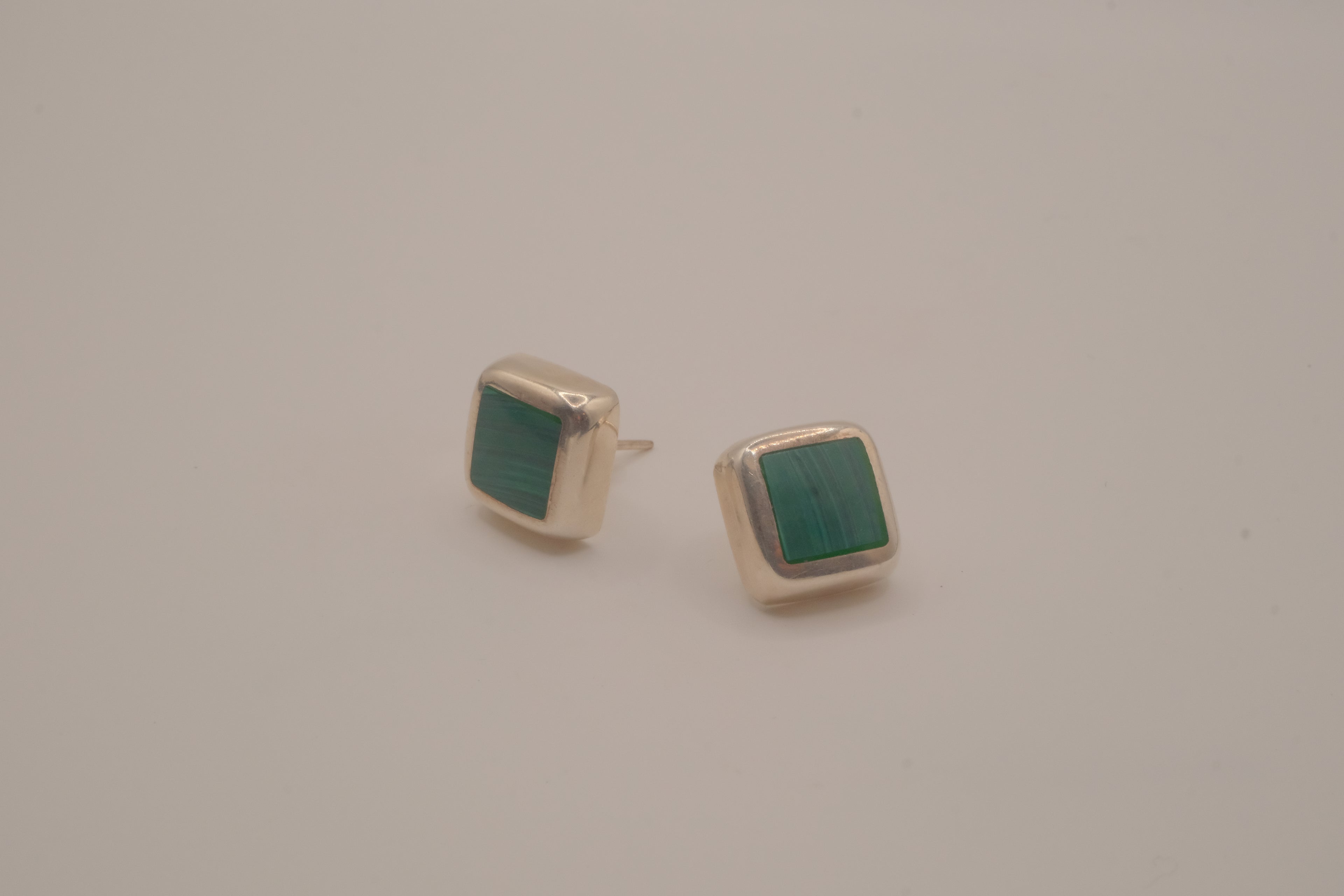 Sterling silver green malachite stud earring&nbsp;