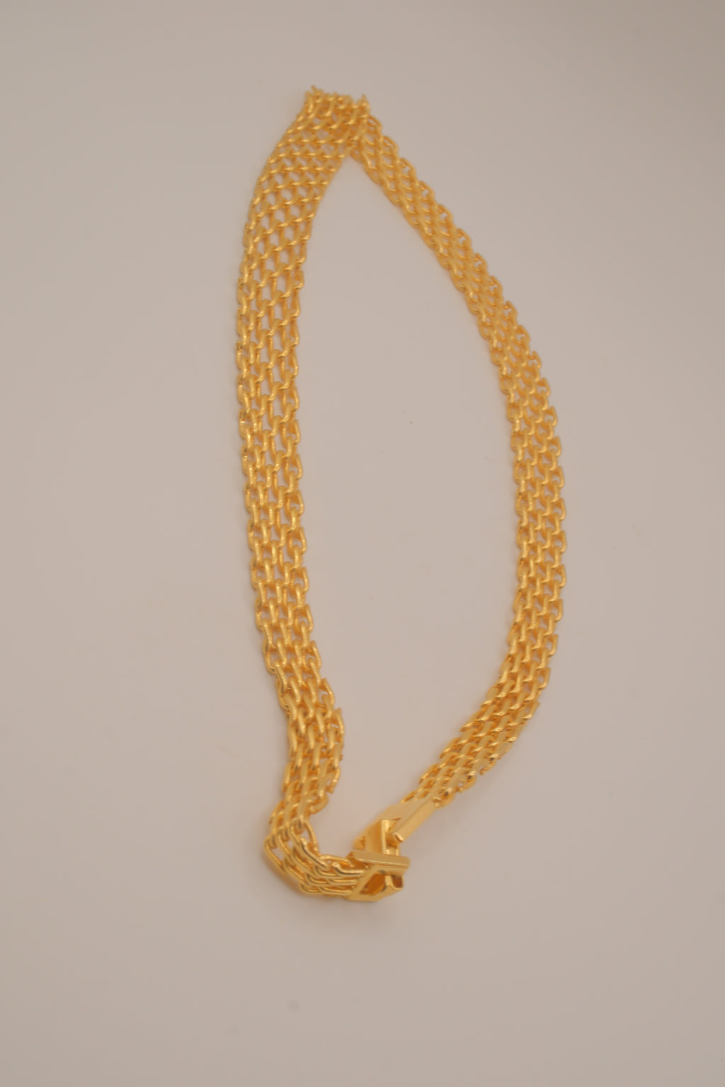 Vintage Avon gold-tone mesh collar necklace