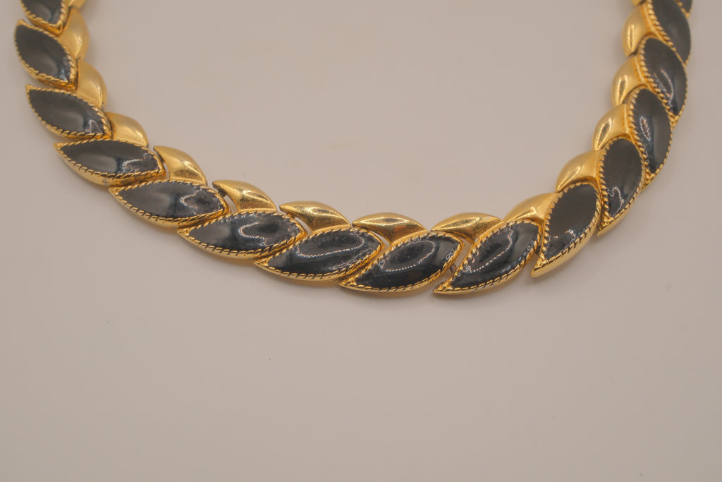 Vintage 1980s gold-toned black enamel collar necklace