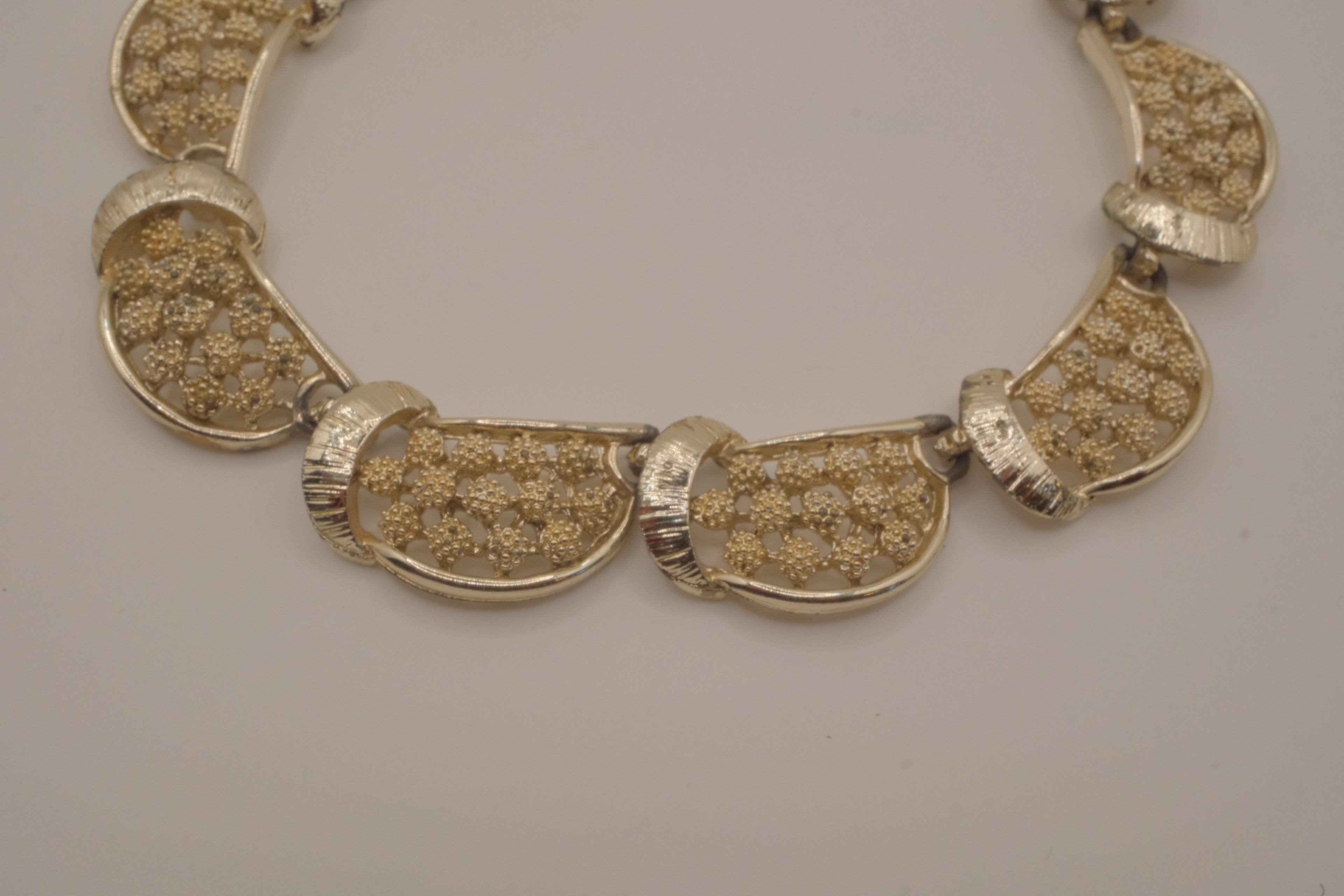 Vintage 1950s Coro gold-tone abstract panel link choker necklace