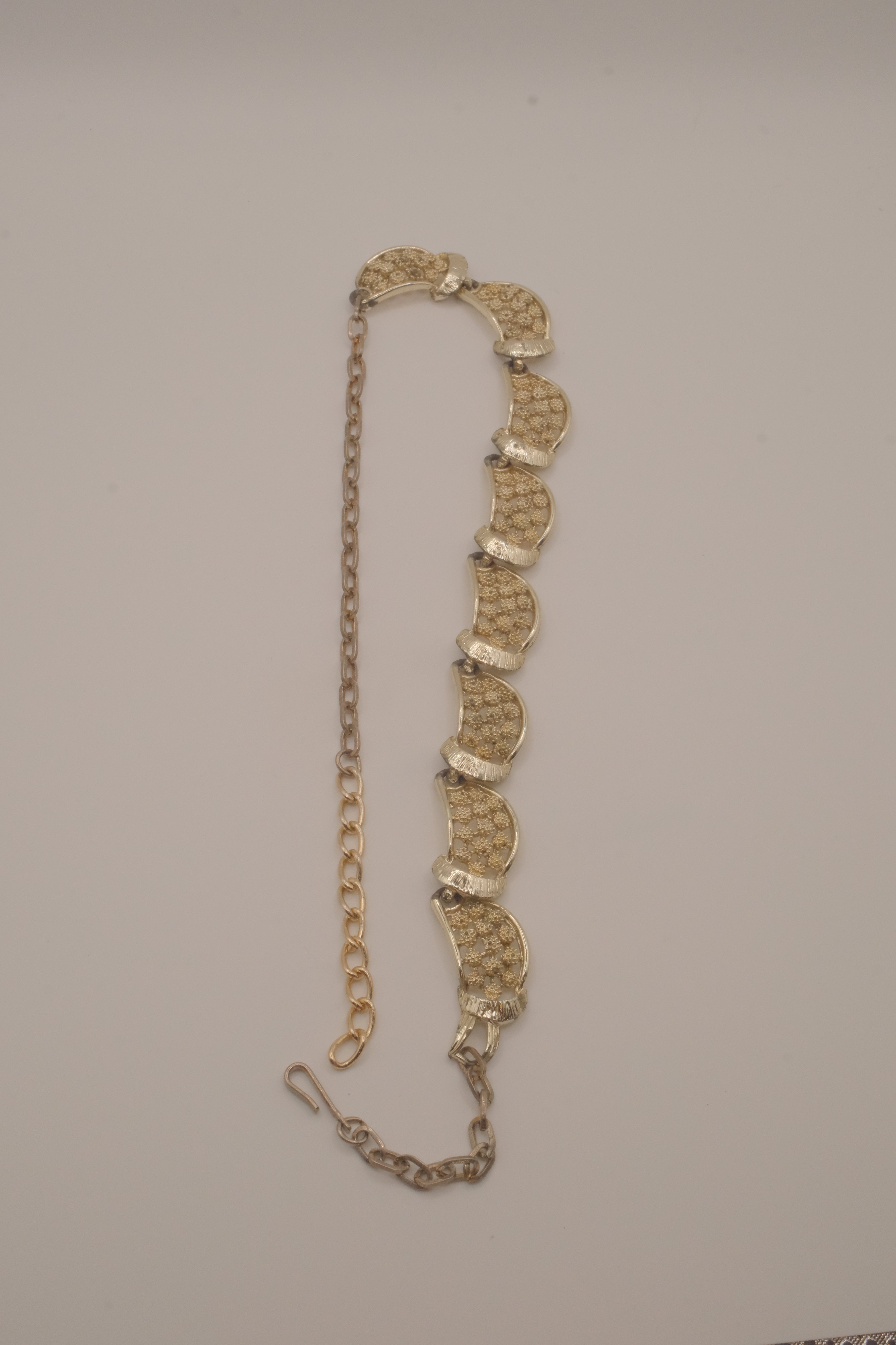 Vintage 1950s Coro gold-tone abstract panel link choker necklace