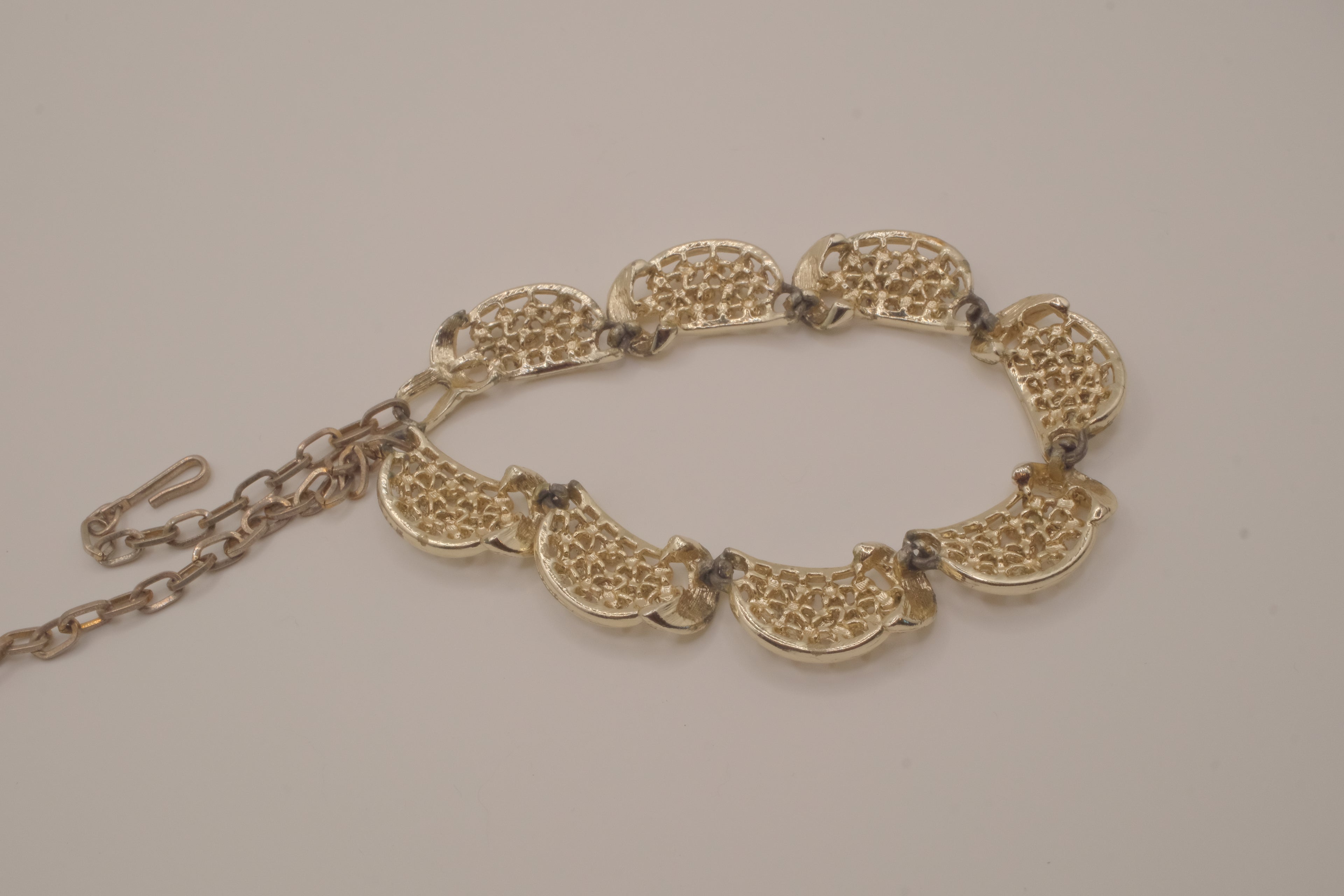 Vintage 1950s Coro gold-tone abstract panel link choker necklace
