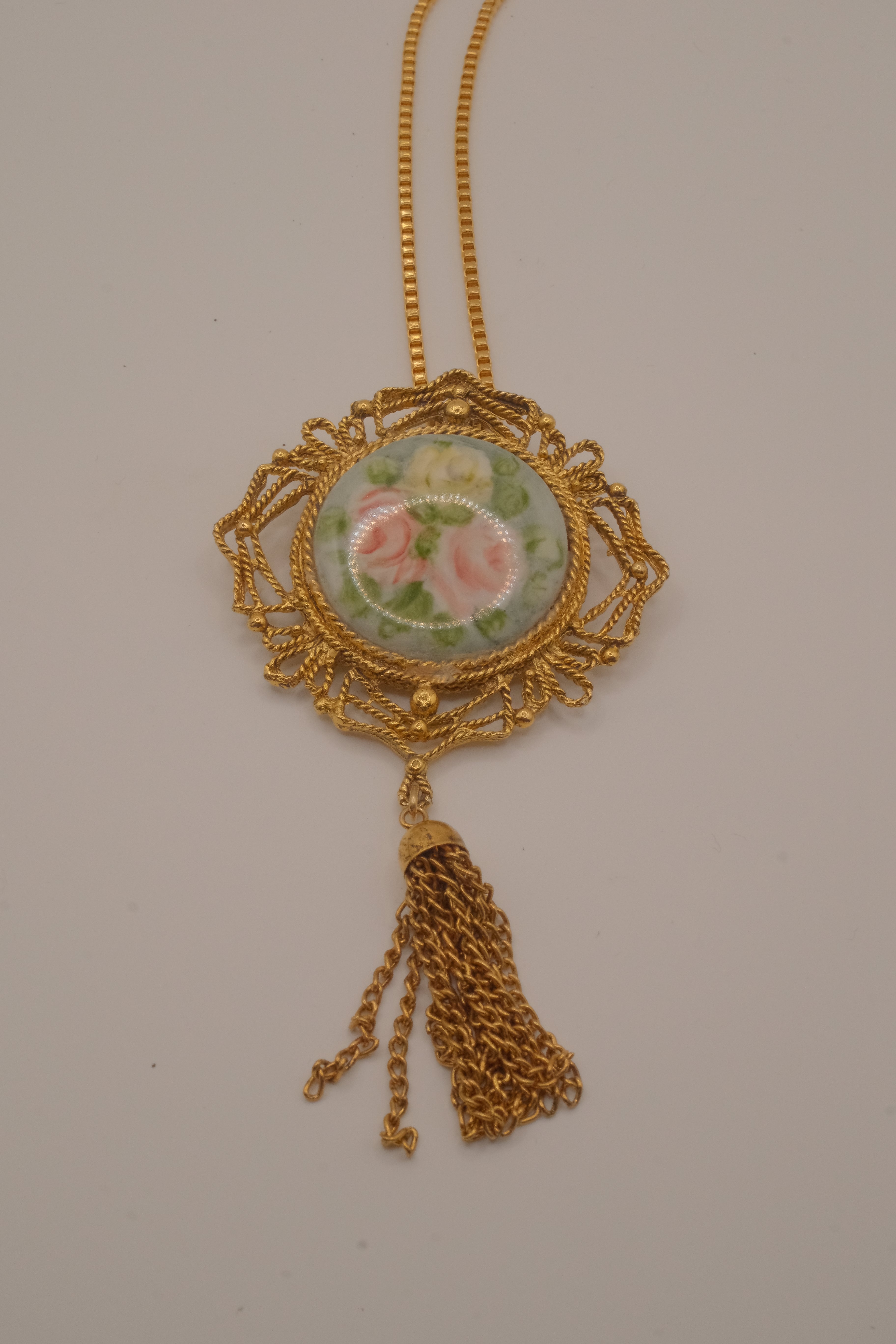 Vintage Victorian-style floral pendant necklace