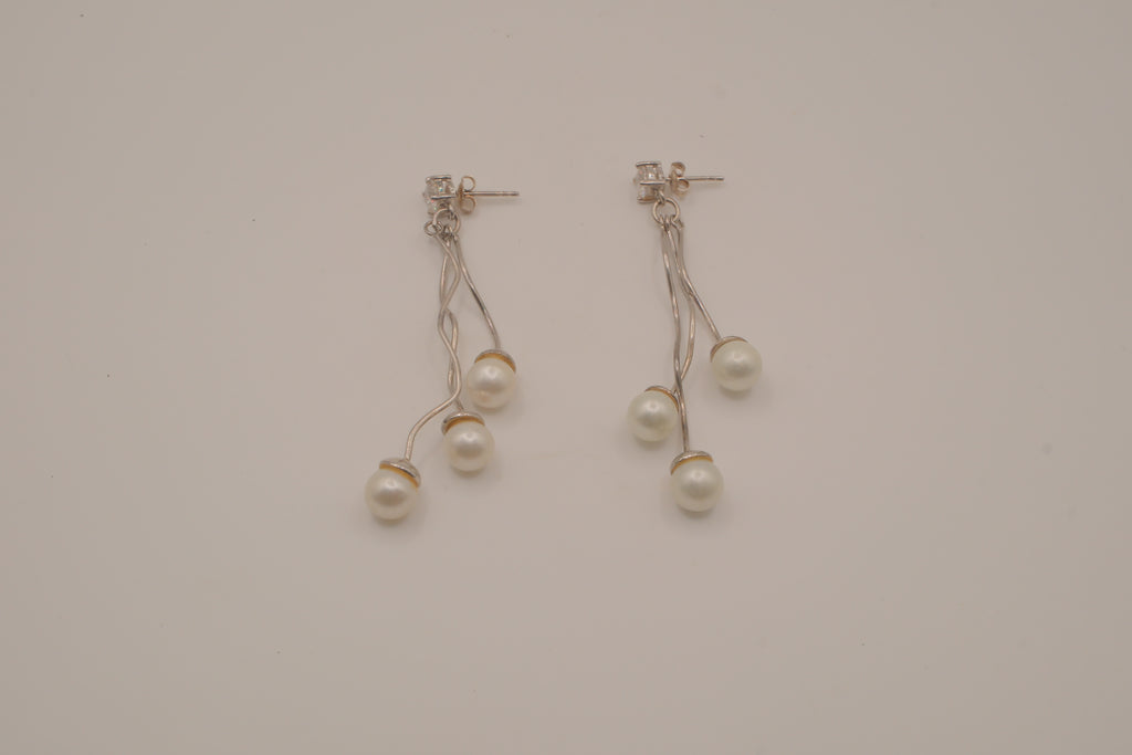 Sterling silver pearl dangle earrings