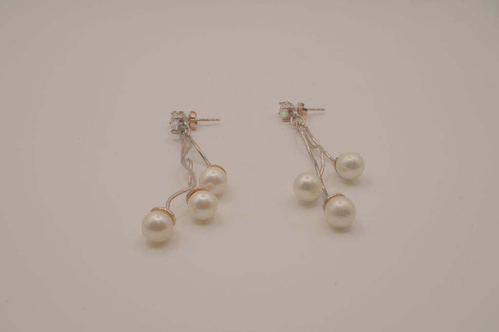 Sterling silver pearl dangle earrings