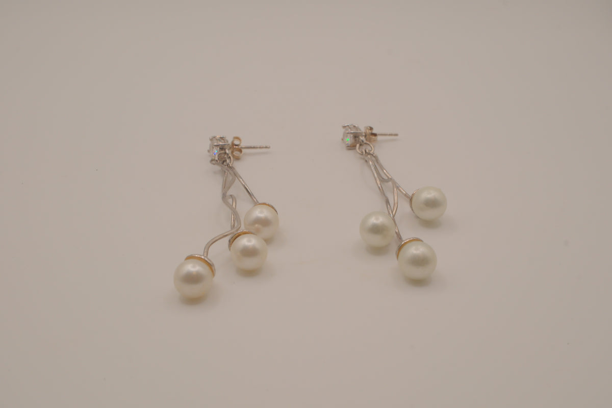 Sterling silver pearl dangle earrings