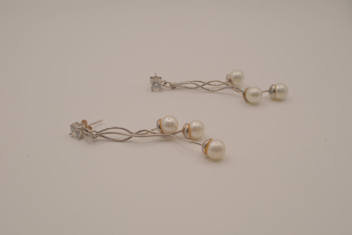Sterling silver pearl dangle earrings