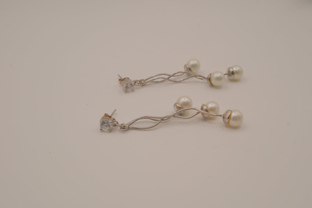 Sterling silver pearl dangle earrings