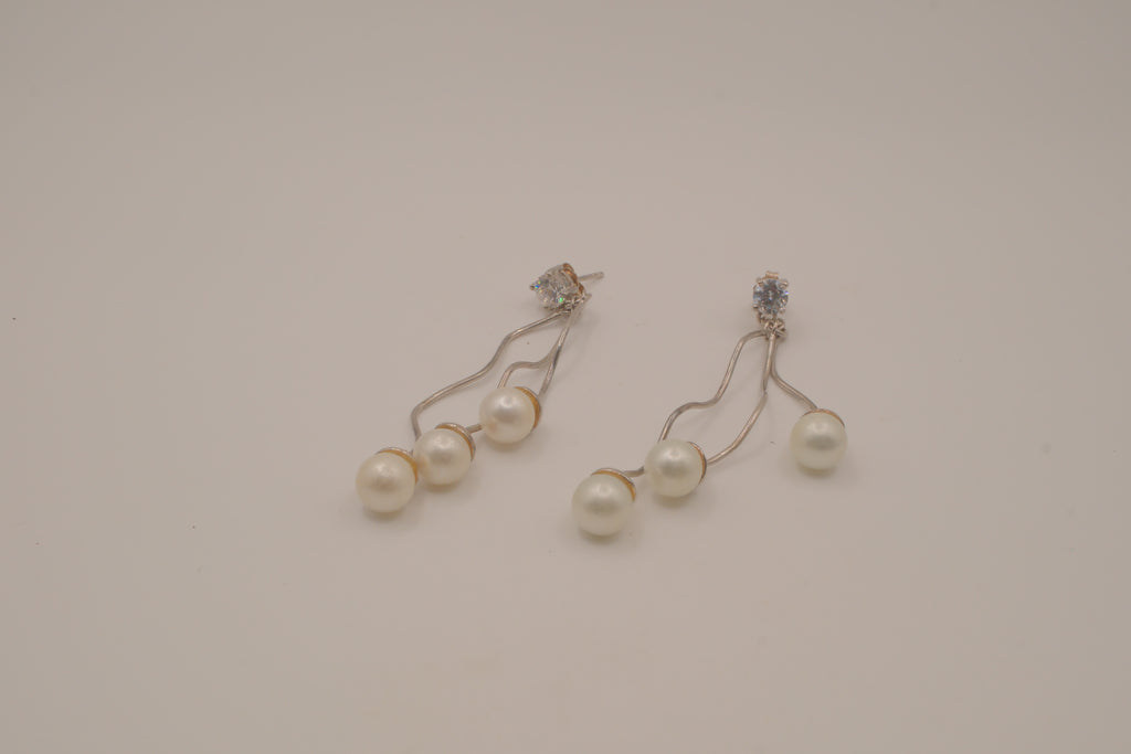 Sterling silver pearl dangle earrings