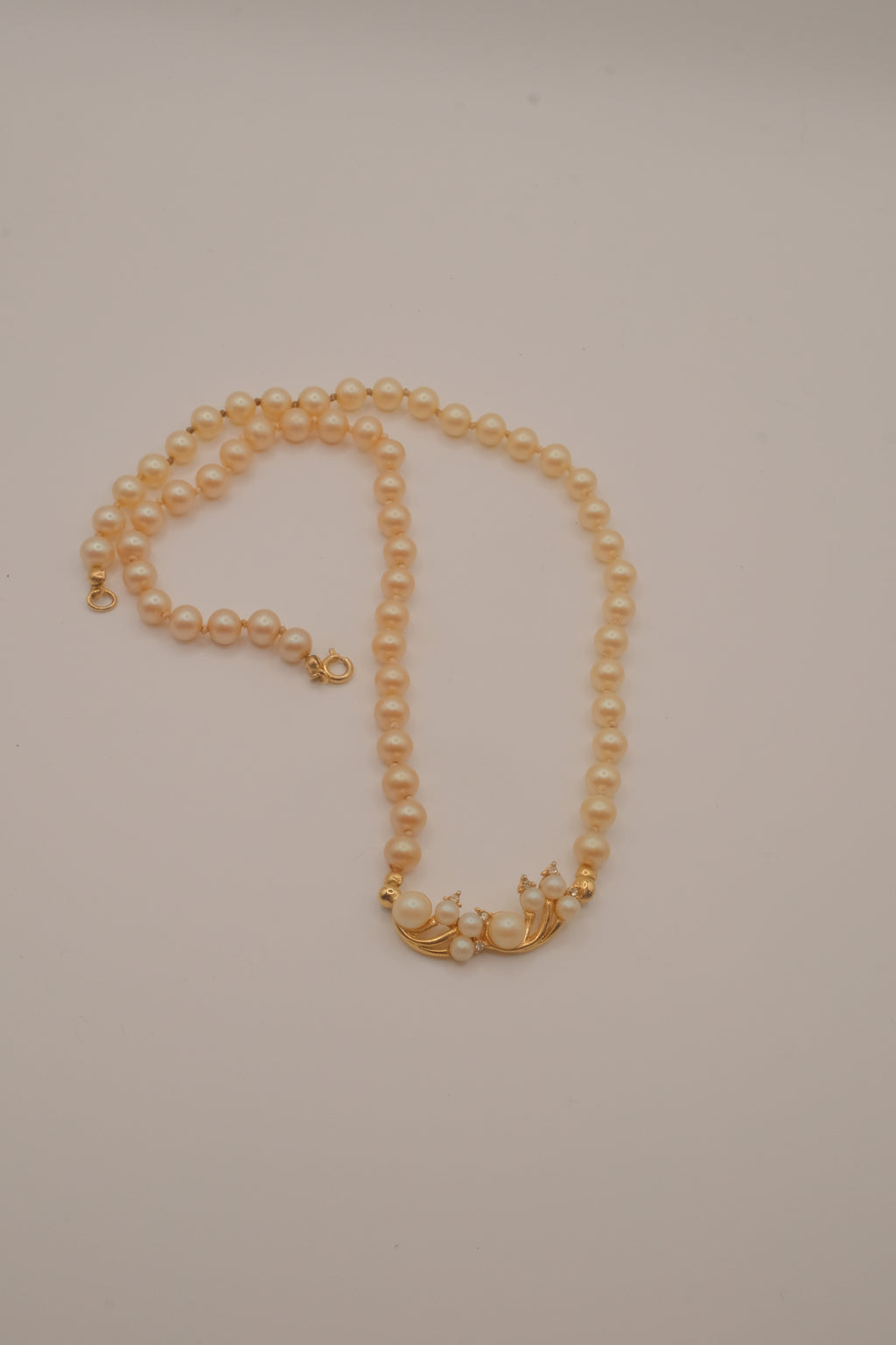Vintage Faux Pearl necklace