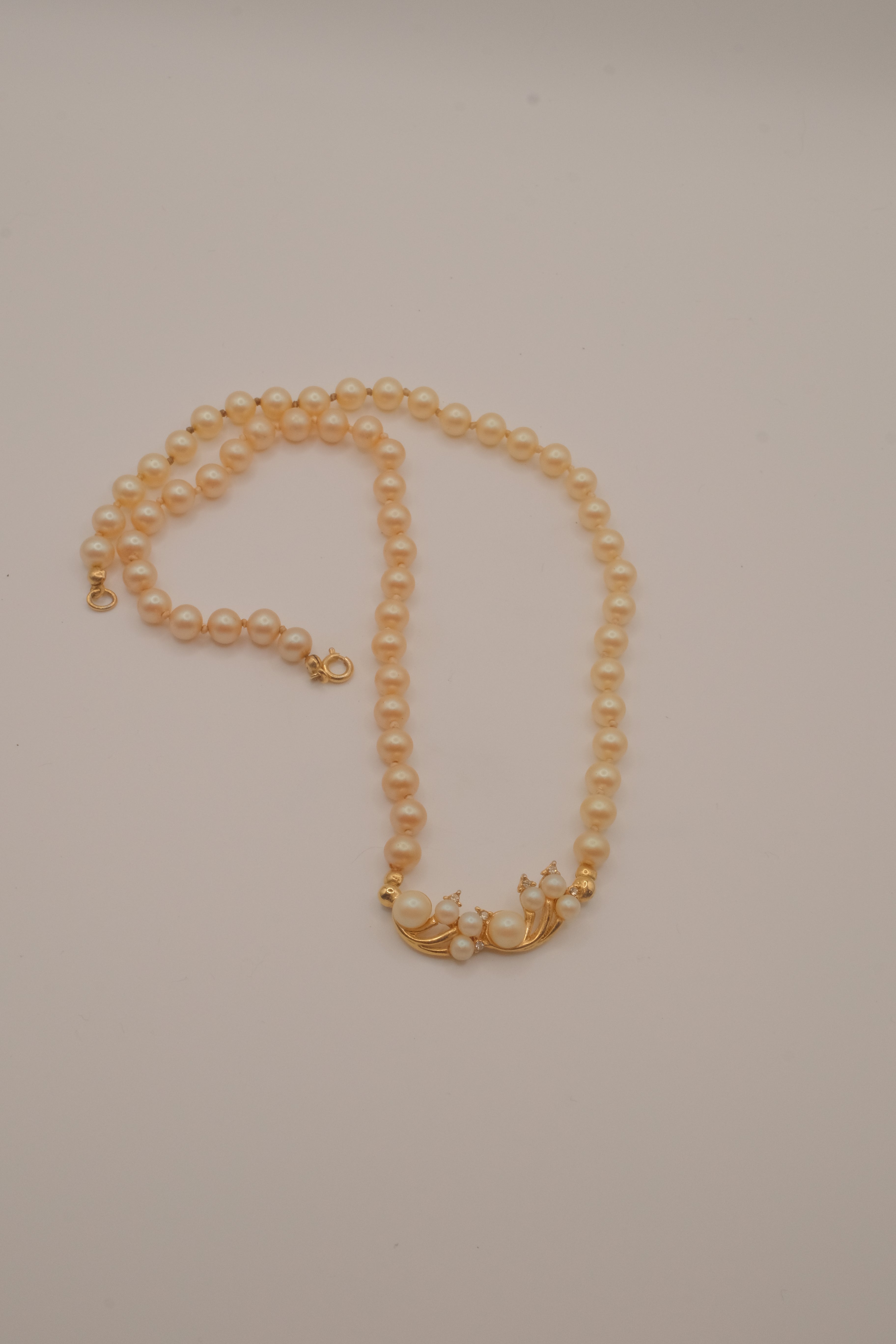Vintage Faux Pearl necklace