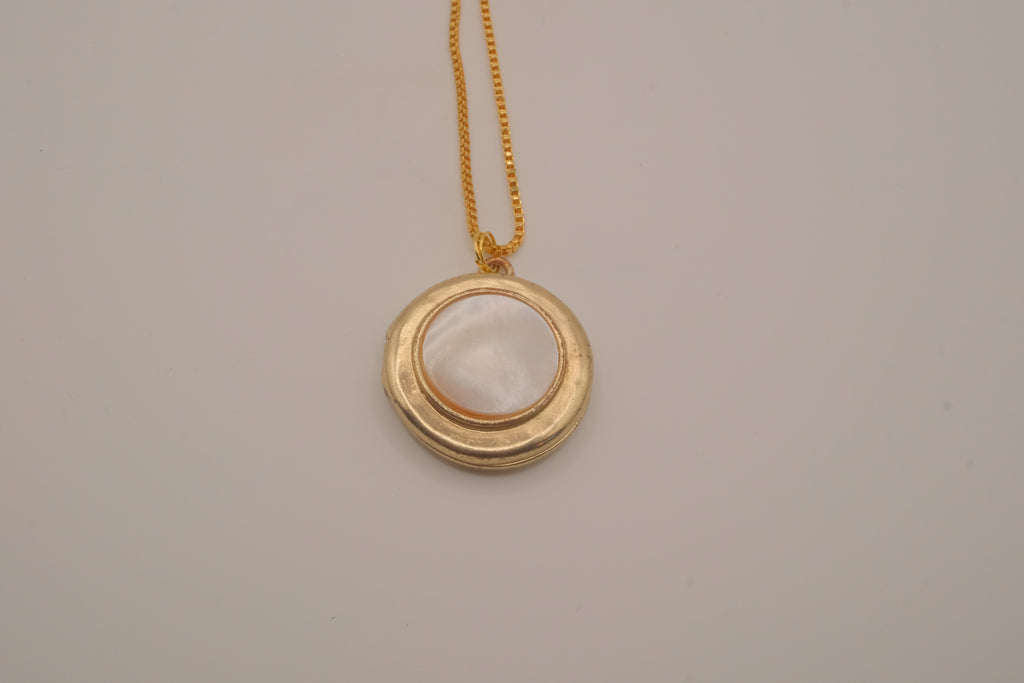 Coro mother-of-pearl locket pendant&nbsp;