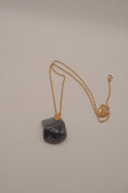 Avon snowflake obsidian pendant necklace
