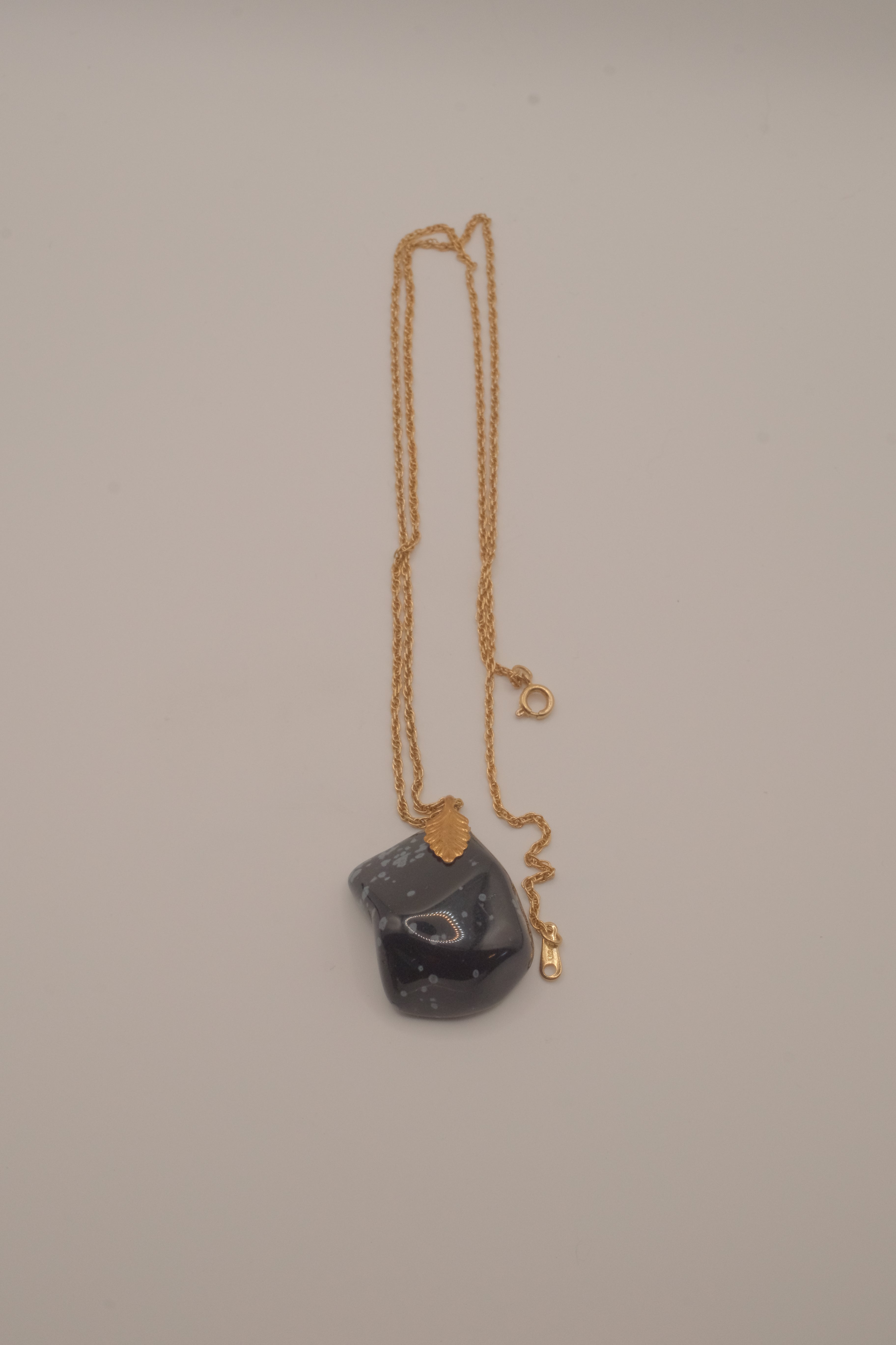 Avon snowflake obsidian pendant necklace