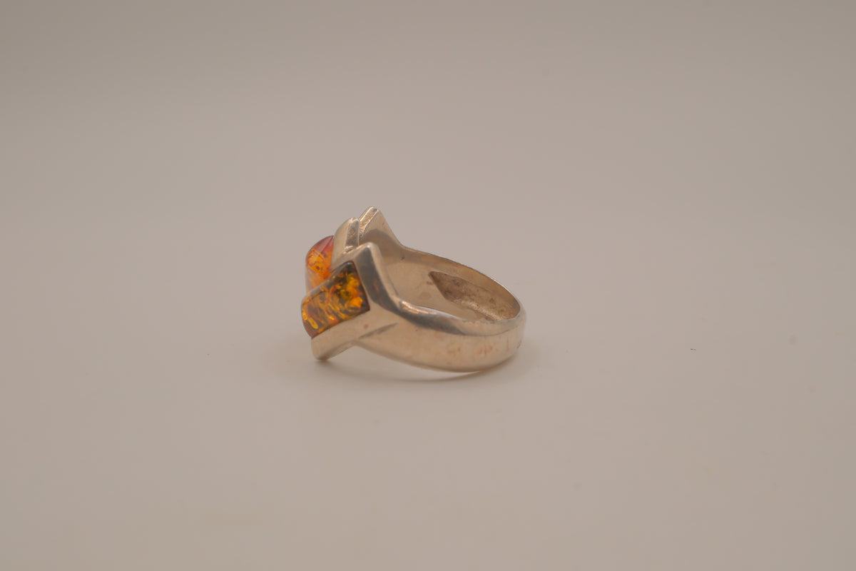Vintage modernist Baltic amber and sterling silver ring